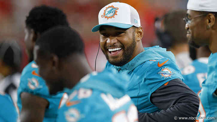 Tua Tagovailoa enters season hoping to lead Dolphins to 1st playoff win in 24 years
