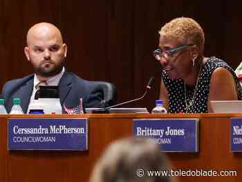 Charter change that would allow Toledo mayor to run for third term headed to the ballot