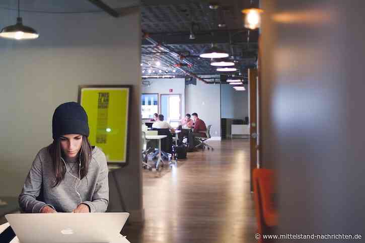 Flexible Arbeitsplätze & hybride Teams: Wie Desk Sharing Software die neue Art des Arbeitens gestaltet