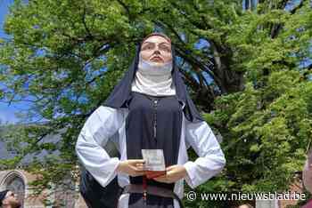 Lierse reuzenfamilie krijgt bezoek uit Henegouwen op Groote Zondag