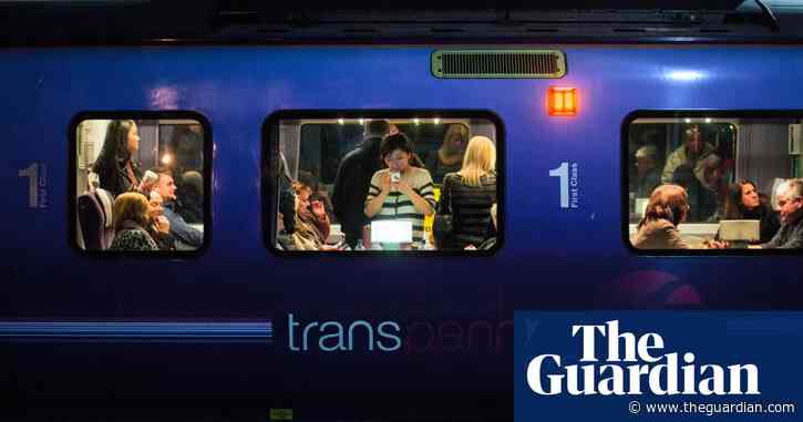 Thrush hour: study suggests birdsong can ease commuter stress