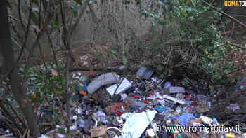 Monte Mario, dopo l'incendio parte la bonifica della Panoramica. Strada chiusa per due giorni