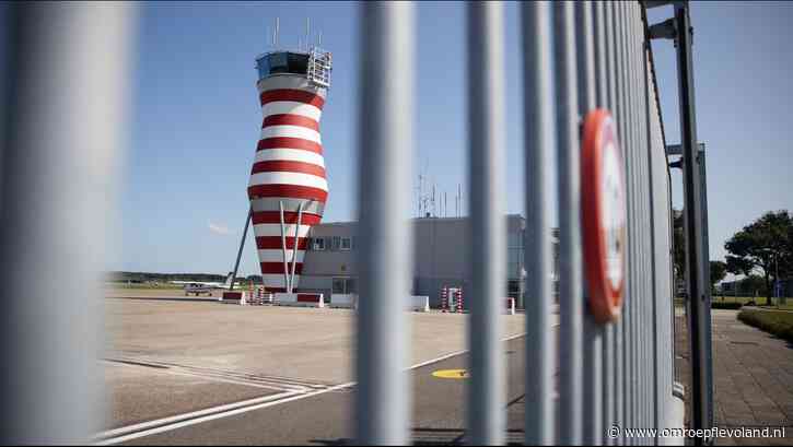 Lelystad - Flevoland en Lelystad dringen met brief aan op openstelling luchthaven voor vakantievluchten