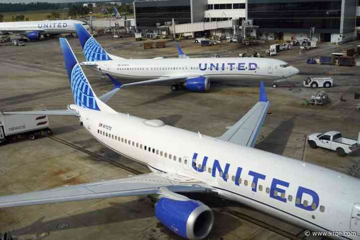 United Airlines flight attendants approve strike authorization