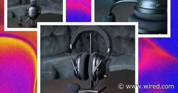 Razer BlackShark V2 Pro Review: 70-Hour Battery and ’90s-Era Nostalgia