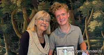 ‘Ik kan het zelf wel’, zei Marieke. Daarna redde Thijs haar leven. Nu is hij ook officieel een held