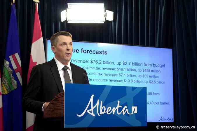 ‘Did nothing wrong’: Alberta minister had free VIP tickets to Oilers playoff games