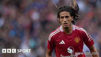 Burnley sign midfielder Hannibal from Manchester United