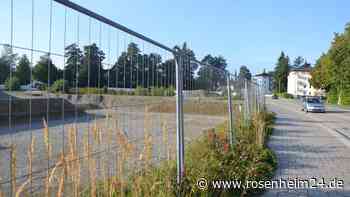 Rätselraten um Traunreuts größte Baugrube: Wann es hier weitergeht, steht völlig in den Sternen