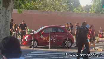 Ponte Milvio, deve andare in un locale e lascia l'auto in sharing sulla ciclabile per tutta la notte