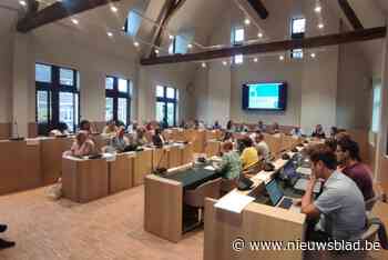 ‘Historische’ gemeenteraad in nieuwe raadzaal, maar raadslid uit al meteen kritiek