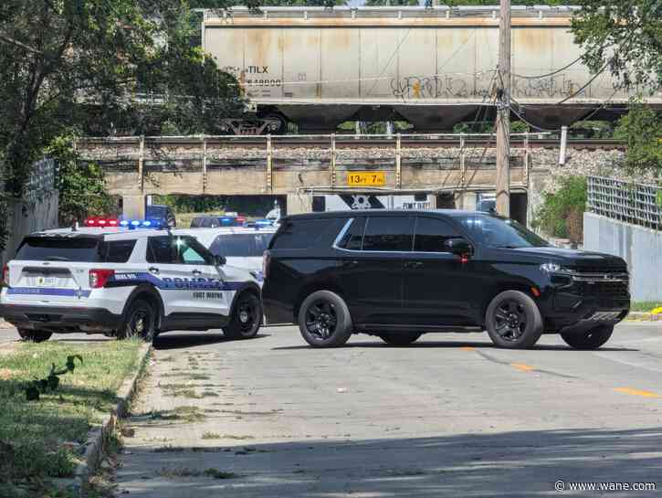 Man in life-threatening condition after shooting himself during standoff near downtown Fort Wayne