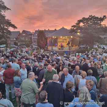 Honderden Papendrechters genieten van Amazing Stroopwafels bij muziektent