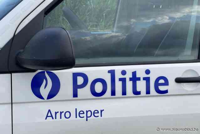 Zoon (53) valt met motor, vader (80) moet naar het ziekenhuis