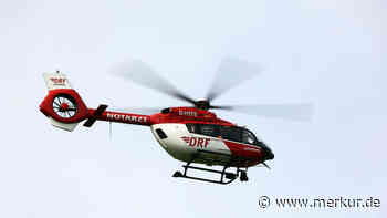 Junger Motorradfahrer verletzt sich bei Sturz schwer – Rettungshubschrauber bringt ihn in Klinik