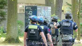 „Polizeikräfte schossen zurück“: Schusswechsel in endet für 46-jährigen Bedroher tödlich