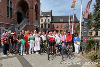 Peloton Parkinson zamelt 2.200 euro in voor vzw De Vierklaver