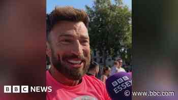 TV star Jake Quickenden laces up to help baby