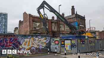Heritage group criticises pub demolition inquiry