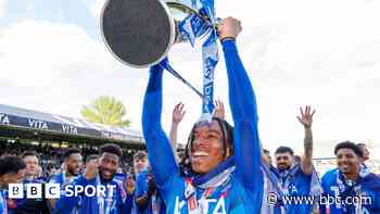 Vale sign Hackford & Richards as Saints land Dipepa