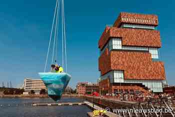 Spektakel aan het MAS met voorstelling op zwevend en smeltend ijsblok