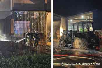 Uitslaande brand in landbouwloods: tientallen dieren geëvacueerd