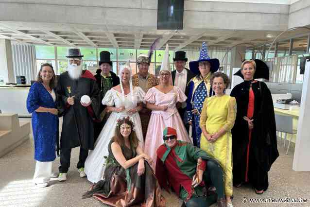Magisch schepencollege opent Dorpsdag in sprookjesstijl