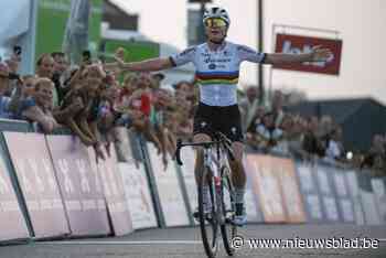 Lotte Kopecky wint sprint met twee van Thalita de Jong in Gooikse Pijl Bolle: “Ik hield goed de controle”
