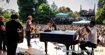 Acda en de Munnik zorgen voor kippenvel bij 30 graden tijdens gratis openluchtconcert