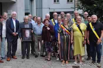 Comité schenkt ‘granieten kop’ van Filip De Pillecyn aan gemeente: “Hij verdient een plaats in het pantheon van beroemde Hammenaren”