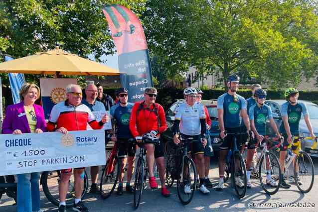 Peloton Parkinson rijdt door het Waasland en ontvangt twee cheques voor onderzoek