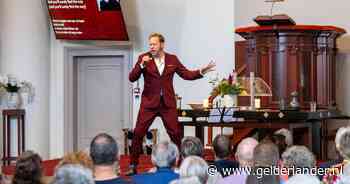 Deze dominee kruipt in de huid van Elvis en trekt volle zalen: ‘De echte King, dat is Jezus Christus’