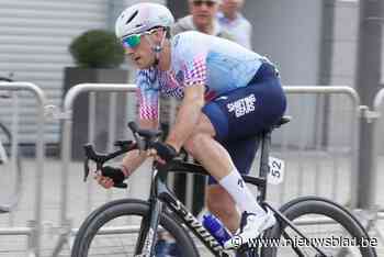 Christophe Van Cauwenberghe voor ploegmakker Davy De Ghein in Nevele