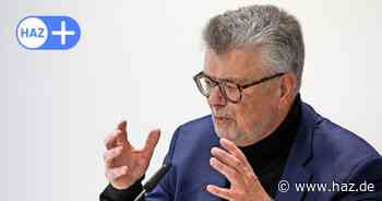 "Ausländer raus"-Gesänge in Hannover: Kritik an Staatsanwaltschaft