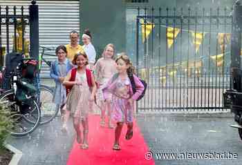De Luchtballon verwelkomt leerlingen als echte sterren: “Wij rolden de rode loper uit”