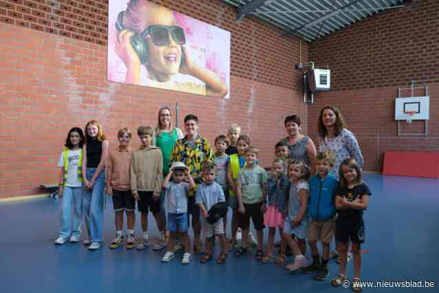 De Akker start schooljaar met mooi cadeau van graffitikunstenares Djoels