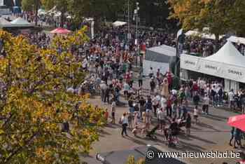 Geen donderdagse markt door opbouw Vredefeesten, maar marktbus rijdt wel door stadscentrum