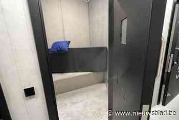 Dronken man veroorzaakt om middernacht moeilijkheden op straat