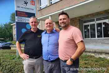 In 1982 samen in de klas, nu alle drie kandidaat-burgemeester: “Ons WhatsApp-groepje heet de drie musketiers”