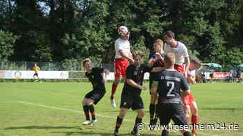 Dreifachwechsel in Minute 41: Trainer sorgt im Kreisliga-Topspiel für Erstaunen bei Zuschauern
