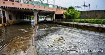 Tunnels blank, auto’s zitten vast: stevige regenbuien teisteren Eindhoven