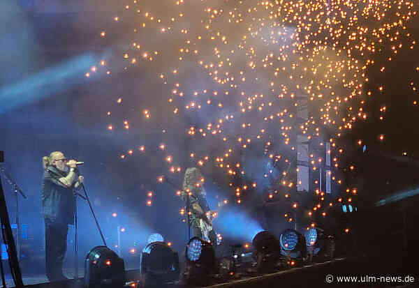 25 000 Fans feiern die Band "Böhse Onkelz" in Neu-Ulm