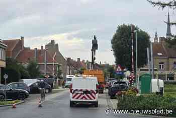 Treinverkeer onderbroken nadat vrachtwagen “honderden meters” aan kabel boven sporen afrijdt: “Impact is groot”