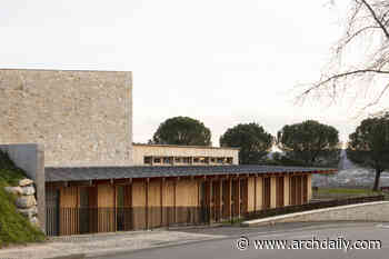 Claude Michelet Multi-Purpose Space / Faye Architectes & Associes