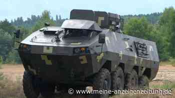 Kiew präsentiert neuen Truppentransporter: „Fahnenträger“ soll Soldaten vor Russlands Drohnen schützen