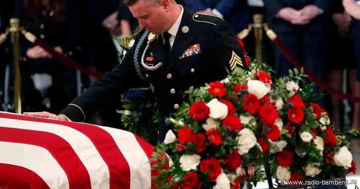 Sohn des Republikaners McCain stellt sich hinter Harris