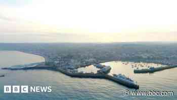 Warning after island ferry service suffers fault