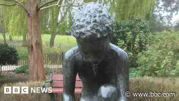 Town's 'beloved' statue disappears from plinth