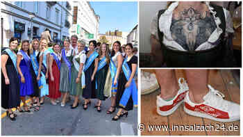 Von blauen bis roten Turnschuhen: Marisas „Sbäschl Edischn“ und Kolossales auf nackter Haut