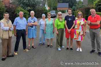 Buurtbewoners zien verhuis van school naar site naast hun wijk niet zitten: “Rustig woongebied wordt opgeofferd, terwijl er in de dorpskern mogelijkheden zijn”
